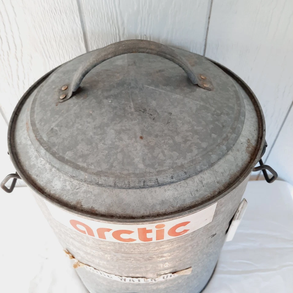 Dispensador de bebidas de agua ártica de metal de acero galvanizado de colección *Falta Li interior Foto 3 de 4