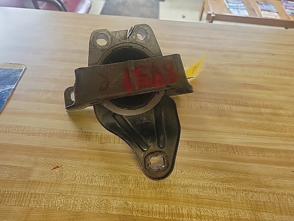 Complete Front Right Engine Mount 2007-2011 for Ford Focus 2.0L OEM 5S4Z6038BB Foto 2 de 3