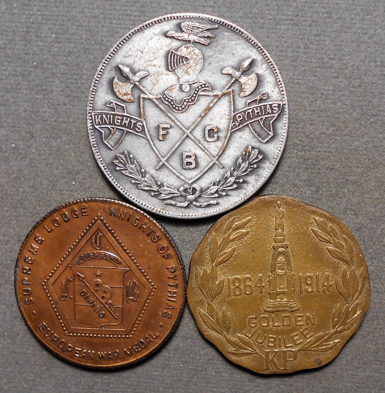 3 Knights Of Pythias Medals: World War I Unengraved Service Medal + 1864-1914 Go
