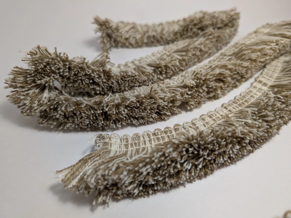 Franja de escova bege e creme para travesseiros cortinas acabamento de tecido corte de 2 jardas 1,5" de largura - Imagem 3 de 4