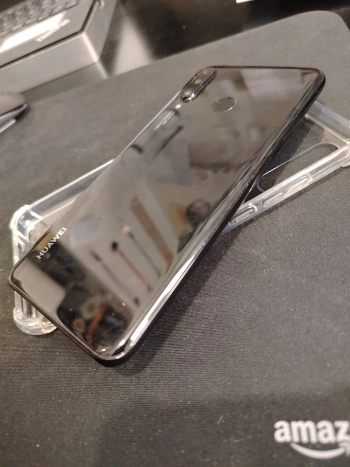 Huawei P30 Lite - 128GB - Black (Dual SIM) + cover + micro SD + vetro protettivo - Immagine 2 di 3