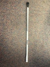 Gait Mid Offset Composite Women’s Lacrosse Shaft Gait Mid Offset Composite Women’s Lacrosse Shaft - Image 1