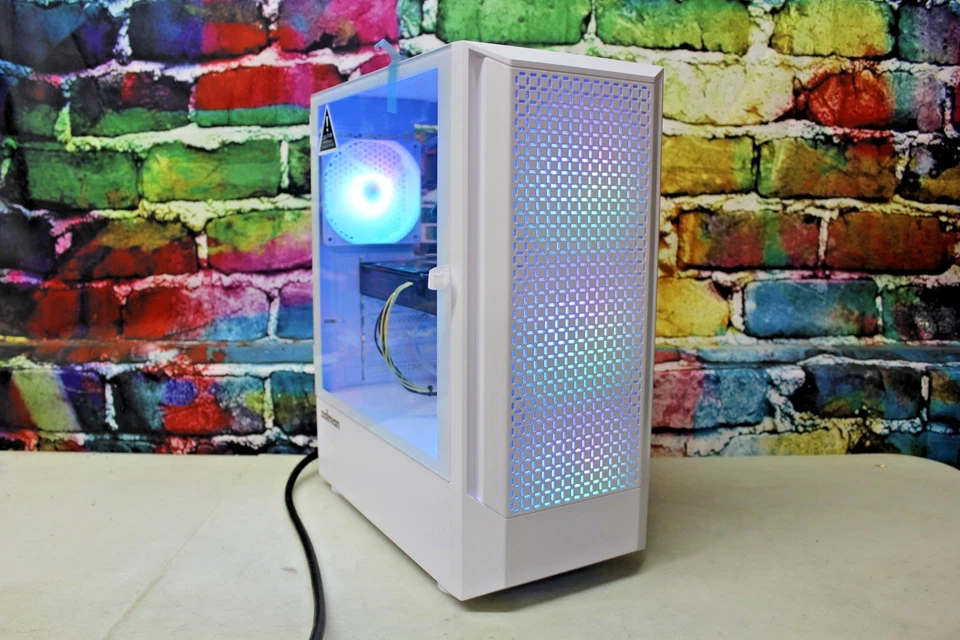Custom RGB Gaming Desktop PC Intel i7 Quad 8 GB 500 SSD Nvidia Quadro K620 2 GB - Image 2 of 4