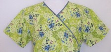 Nurse Scrub Salus Medium Green Blue Flowers V-Neck Pullover Tie New With Tags