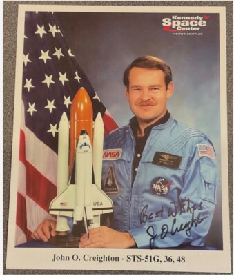 NASA ASTRONAUT, JOHN O. CREIGHTON, STS-48,36,51-G,8  x 10  HANDSIGNIERTES FOTO,RAHMEN