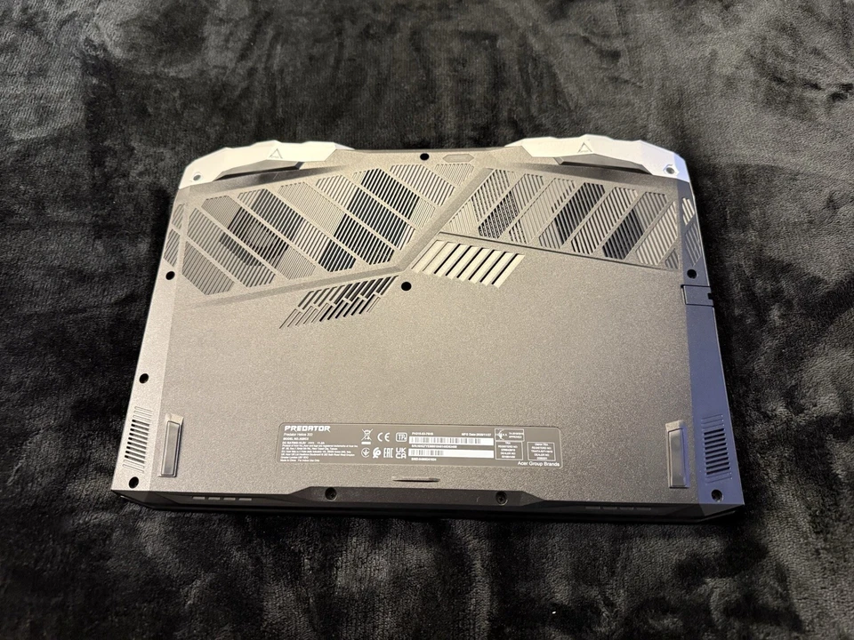 Acer Predator Helios 300 15.6" (256GB SSD+1TB HDD, Intel Core i7-10750H, 2.60Ghz - Image 3 of 4