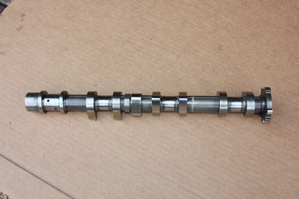 Árbol de levas de admisión izquierdo genuino OEM 2012-2019 3,3 L Hyundai Kia 24100-3CGA0 Foto 3 de 4