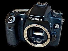 Canon EOS 70D 20.2MP DSLR Camera for Parts or Repair batteries not included.