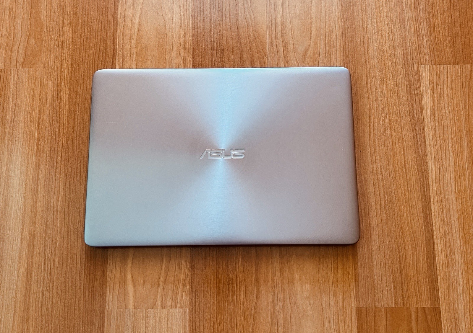 Asus UX330U(AK) , i7, 16 GB Ram, 256GB , Win 11 Pro, Zenbook Slime, New Battery