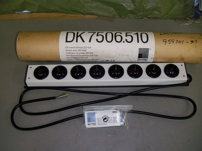 Rittal DK7506-510 Power Socket Strip 8-Way with Earthing Pins