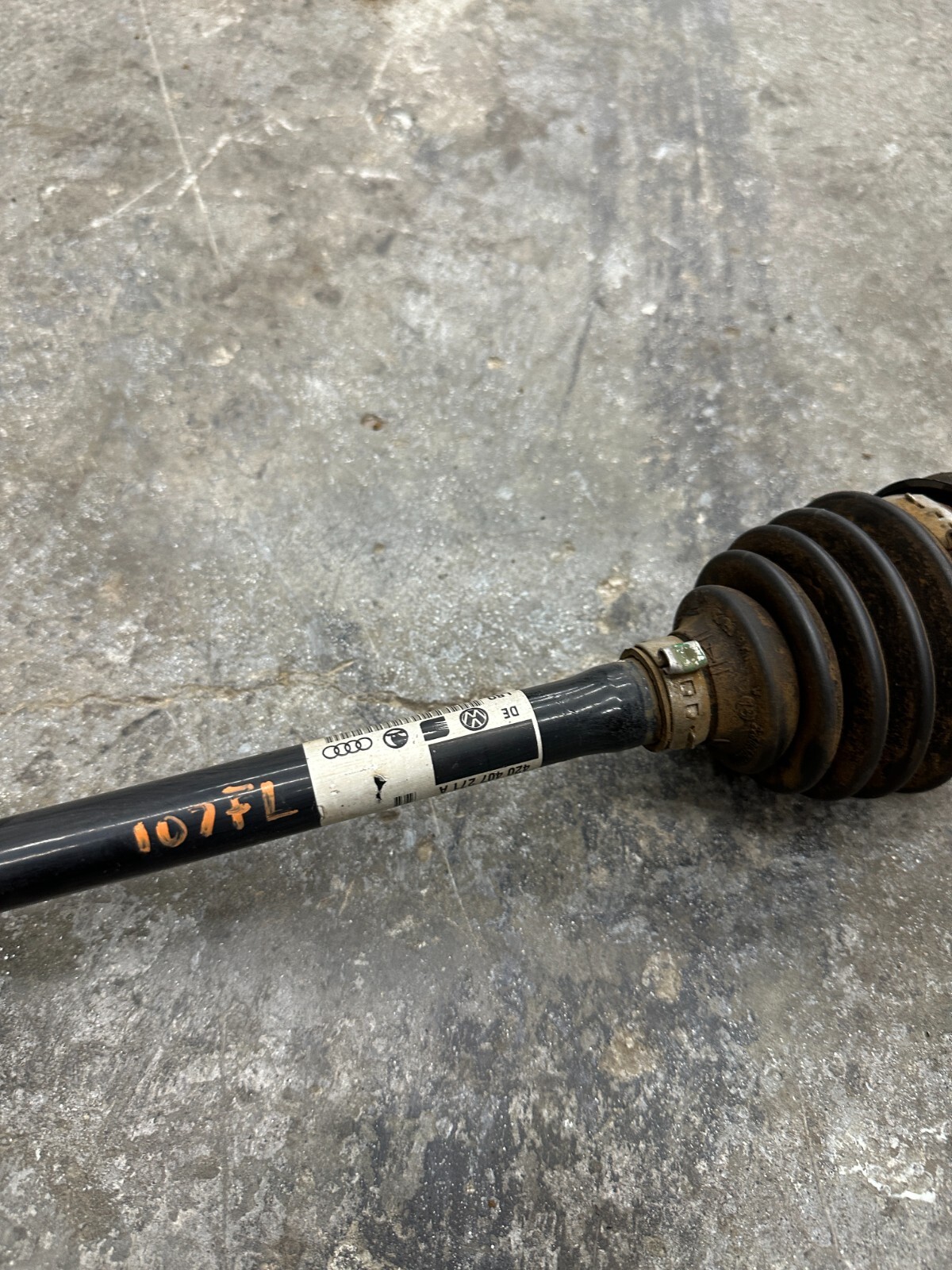 2014 AUDI R8 COUPE FRONT LEFT DRIVER AXLE SHAFT 420 407 271 A OEM
