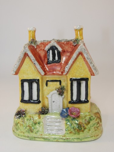 Antiker viktorianischer 5 1/4" Staffordshire Cottage Pastillenbrenner 19. Jh. Lot B sehr guter Zustand - Bild 1 von 8