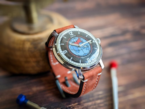 RARE Vintage Vostok Buran watch.  Space Sputnik Dial. 2414A. Space shuttle - Picture 3 of 11