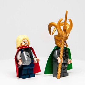 LEGO Marvel Minifigures: Thor (sh018) & Loki (sh033) 6869 Quinjet Aerial Battle