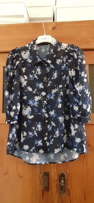 Wunderschöne Bluse von High Use in Größe 38 in blau