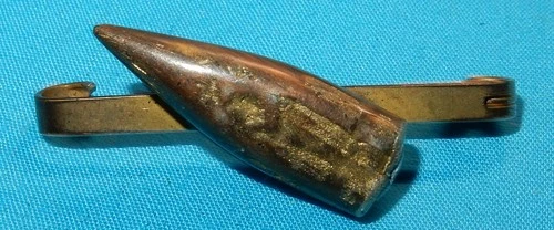 WW1 TRENCH ART MOUNTED MILITARY SWEETHEART BADGE WORLD WAR I TRENCHART