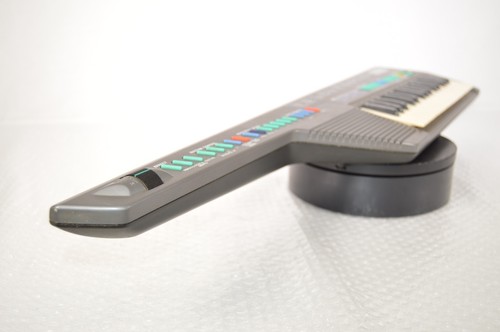 Yamaha SHS-10 Rosso FM Tastiera Digitale Spalla MIDI Keytar Sintetizzatore Funzionante - Foto 20 di 23