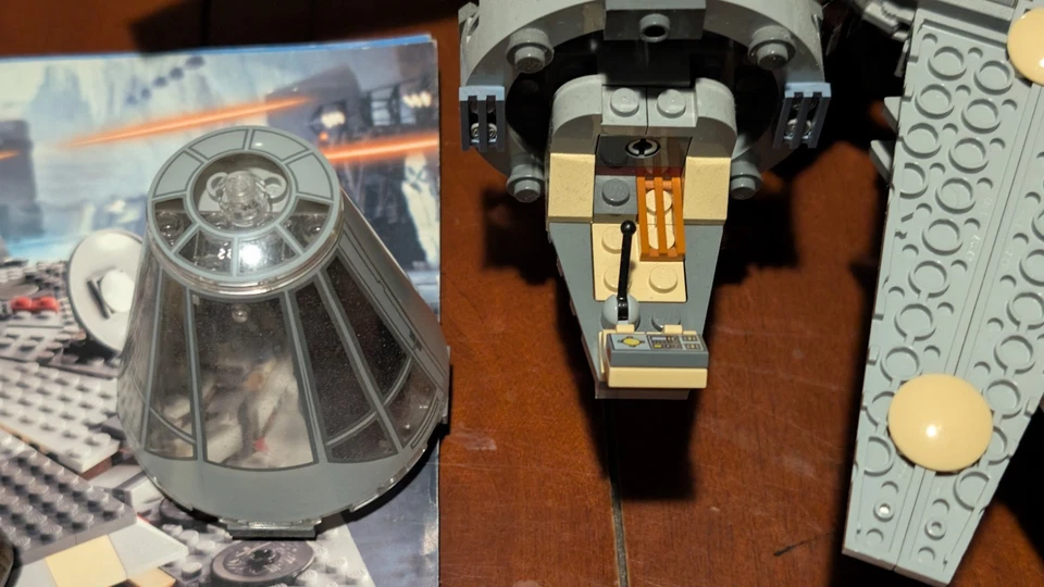 LEGO Star Wars #4504 Halcón Milenario 100% Completo con Instrucciones y Minifiguras Foto 4 de 4