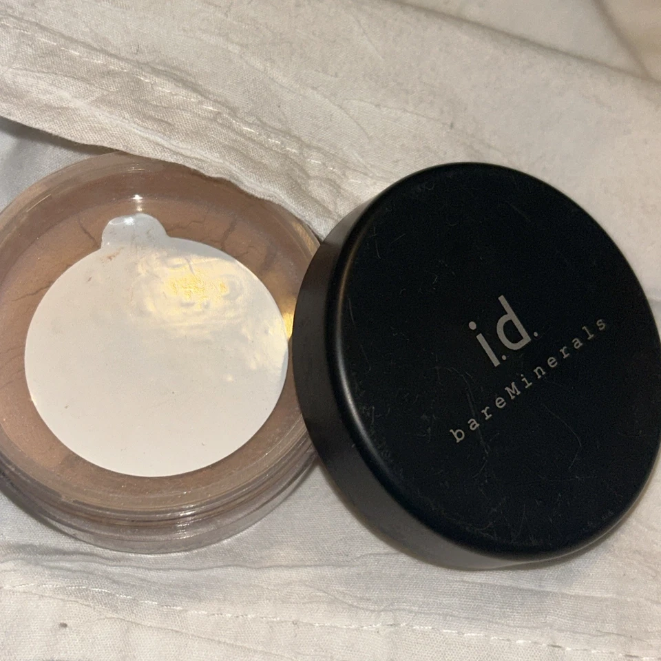 bareMinerals I.D.  Loose Powder Mineral Foundation SPF 15  Medium .3oz Full Sz N - Image 4 of 4