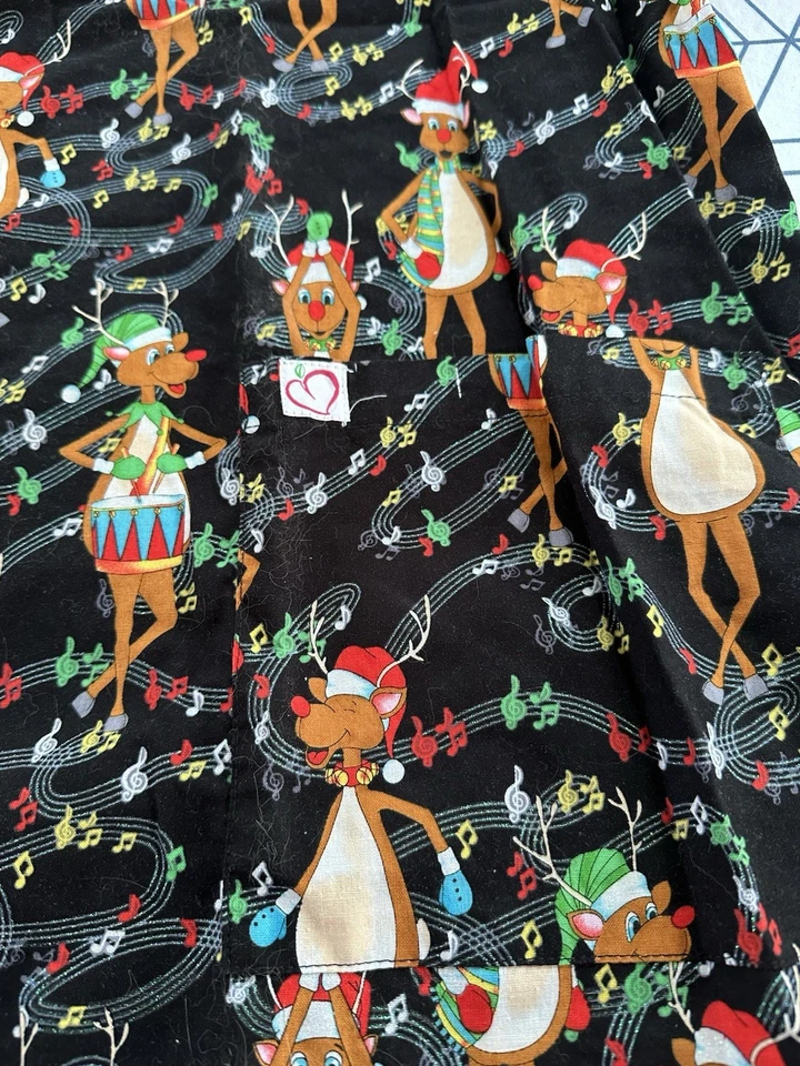2XL Peaches Dancing Reindeer Christmas Scrub Top Sparkles (fits more like XL) - Image 4 of 4