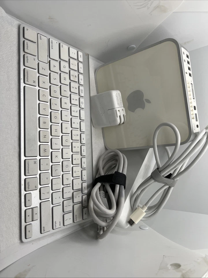 Apple Mac Mini A1176 Core Duo 1.66GHz 2GB DDR2 667 MHZ DDR2 SDRAM - Image 4 of 4