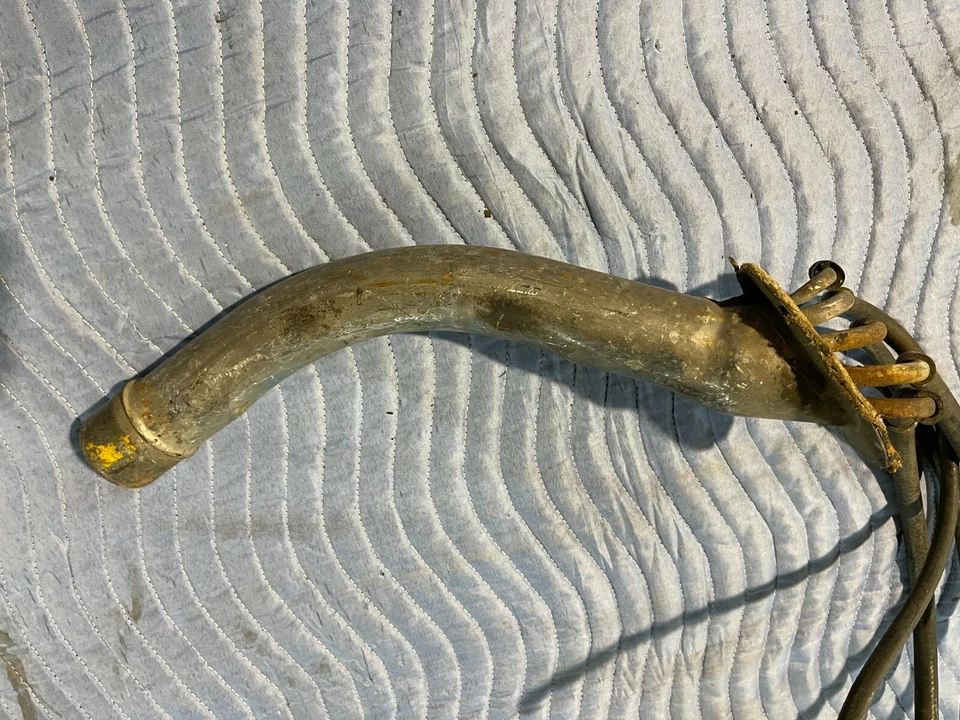 Dodge Charger 1969 tanque de combustible de gasolina emisiones de California tubo especial corona 68 69 Foto 2 de 4