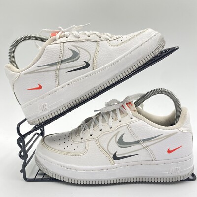 Nike Air Force 1 Weiß Turnschuhe Größe UK 4 Leder Low Multi Swoosh DO6486-100