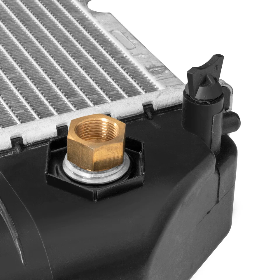 34'' Aluminum Radiator For Chevy GMC C/K 1500 2500 3500 Pickup Yukon 5.0L 5.7L - Image 4 of 4