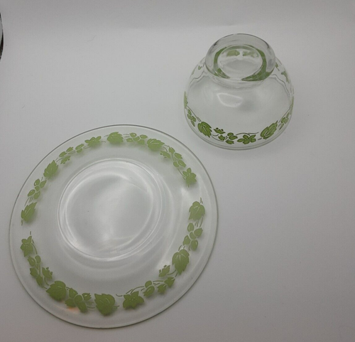 Set of 2 Vintage Pyrex Green Gooseberry Sherbert/Ice Cream Bowl and Plates - Picture 5 of 10