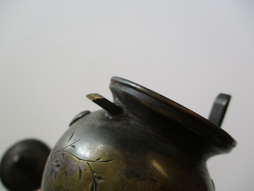 VINTAGE ANTIQUE BRONZE METAL SCULPTURE FINE OLD CHINESE JAPANESE LIDDED JAR PAIR - Picture 8 of 10