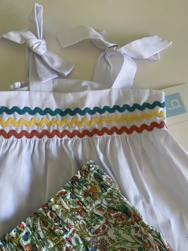 NWT Bella Bliss 5, 2pc set, Sun Top and Shorts, Ric Rac, Ties, Elastic, Girls 5 - Picture 2 of 4