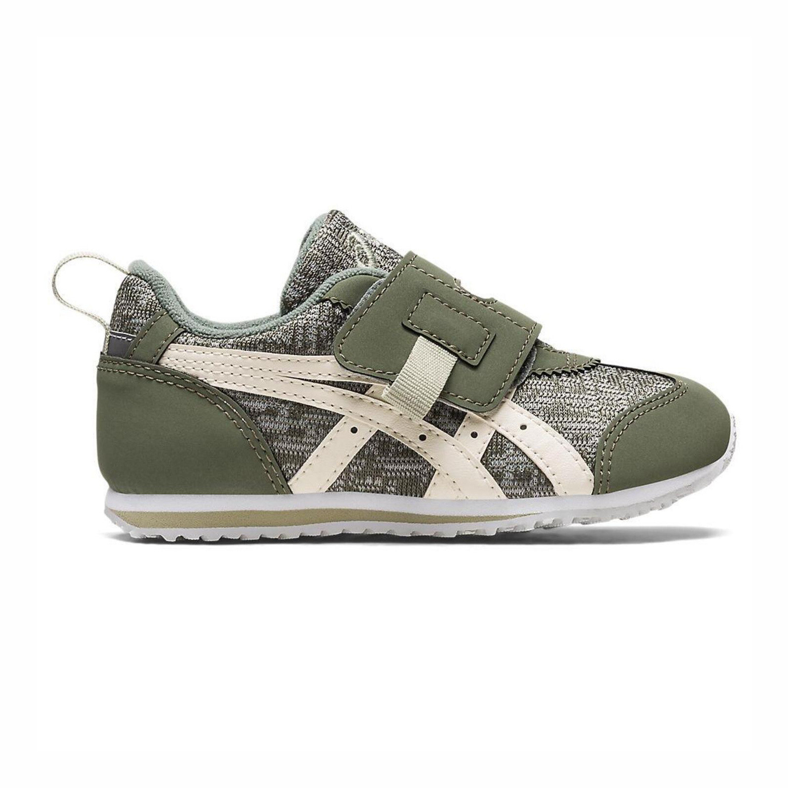 casual shoes under 300