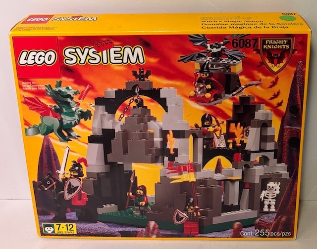 LEGO Castle - Fright  Knights -6087 - Witch's Magic Manor - Factory Sealed Box