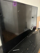 Roku 32-Inch Select Series 1080p Full HD Smart Roku TV with Roku Voice Remote, B