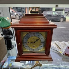 HERMLE MODERN MANTEL CLOCK westminster chime on gongs 