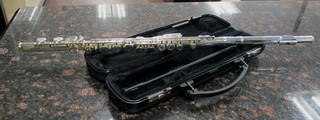 WOW!! Yamaha 200AD Advantage Flute With Hard Case
