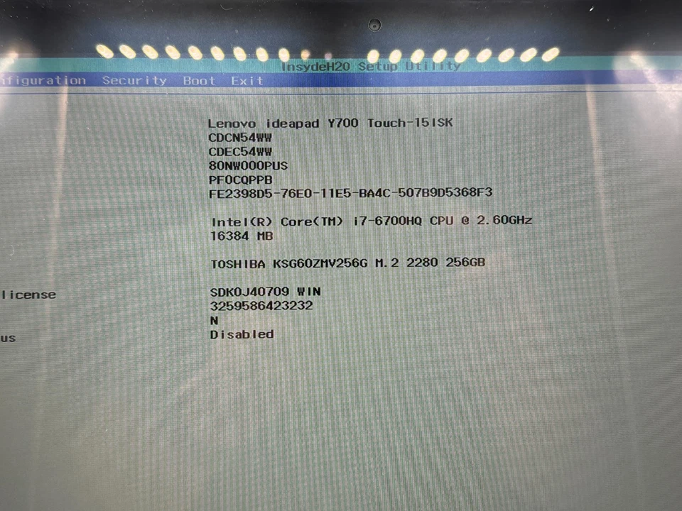 Lenovo IdeaPad Y700 Touch-15ISK i7-6700HQ 16GB RAM 256GB SSD GTX 960M Win11 con CA Foto 2 de 4