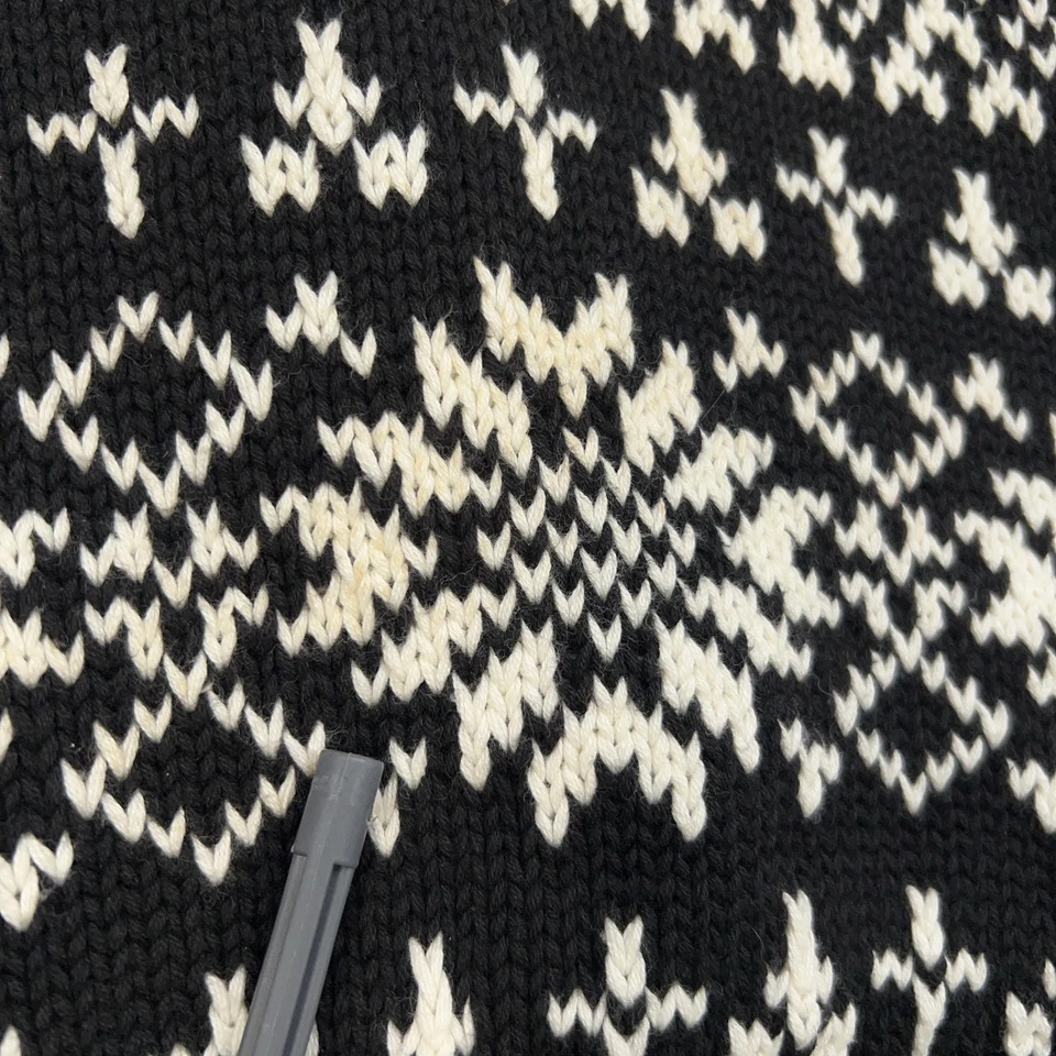 Vintage Gap Sweater Mens Medium Black White Fair Isle Snowflake Holiday Winter - Image 4 of 4