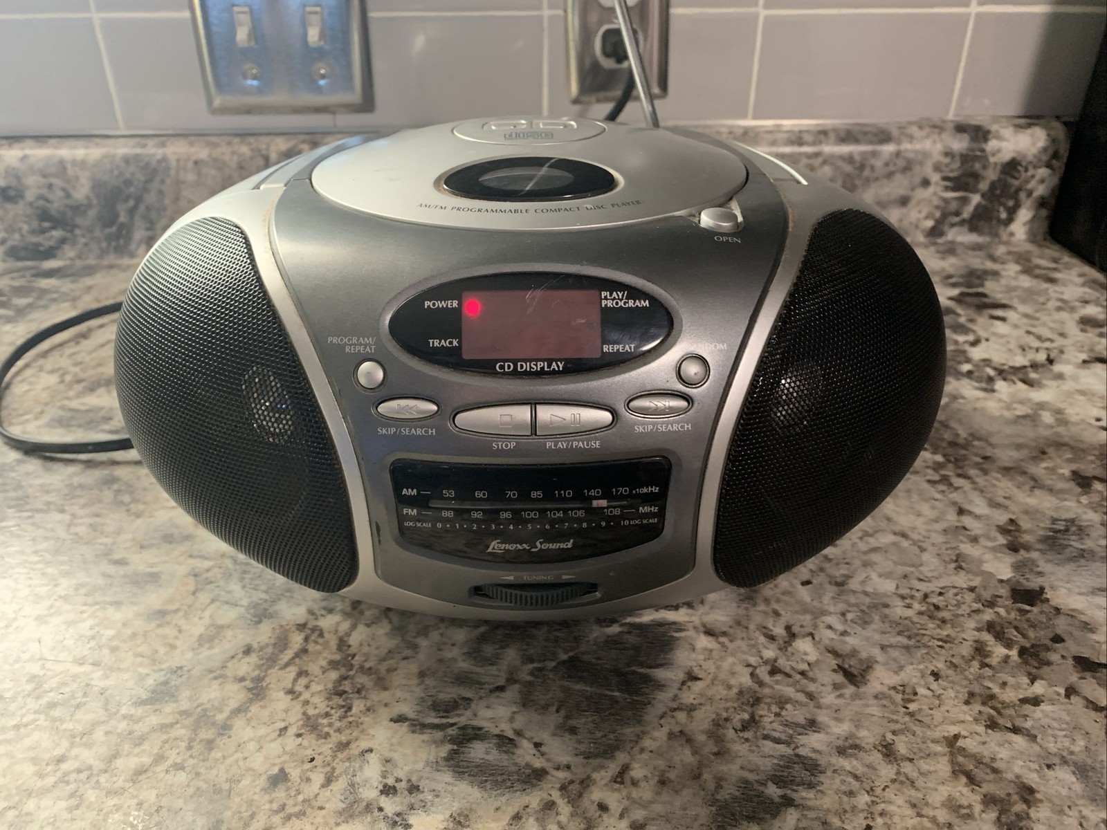 Am/fm Model Cd-109 Tested Works