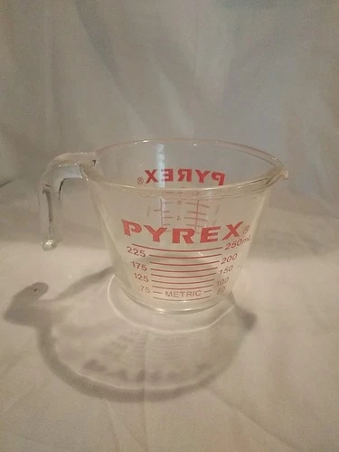 Vintage Pyrex Glass Measuring Cup #508 8 Oz  Cup Open Handle