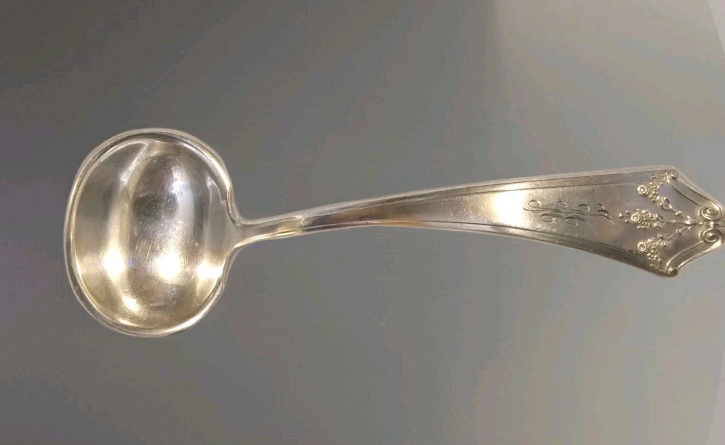 Lunt Sterling Silver ORLEANS Sauce Ladle 5 7/8" Server, With Monogra Weight 44g