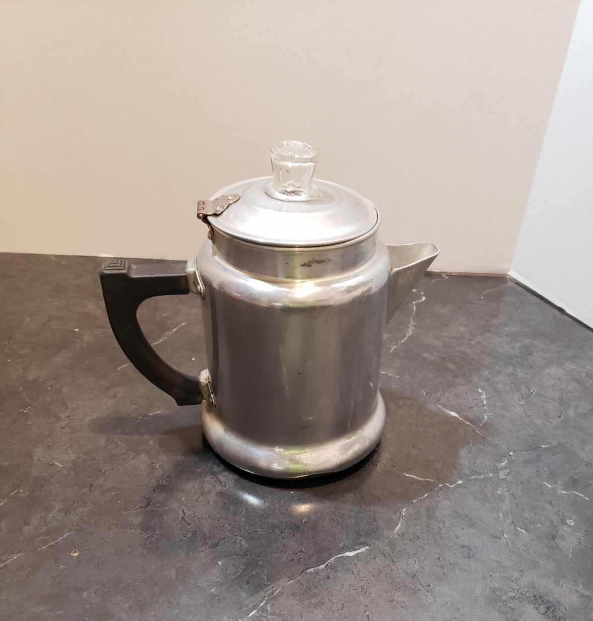 Priscilla Ware Vintage Aluminum Coffee Pot. 6 Cup   POT ONLY Bakelite handle