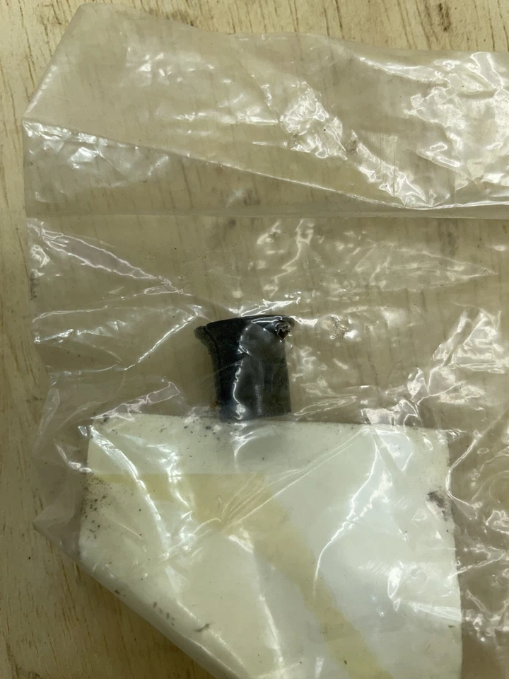 Cápsula de cojinete ajustador de faros genuino GM Suzuki OEM 96059619 35154-60A10 NUEVO DE STOCK Foto 2 de 2