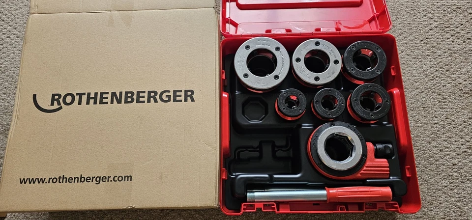 Rothenberger SUPER CUT Hand Ratchet Threader Set (1/2"-2" bspt) 070892X - Image 2 of 4