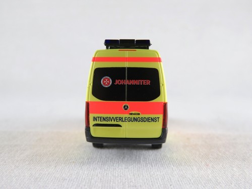 Busch 52626 Mercedes-Benz Sprinter "JUH Intensivverlegung Niedersachsen" 1:87/H0 - Bild 5 von 11