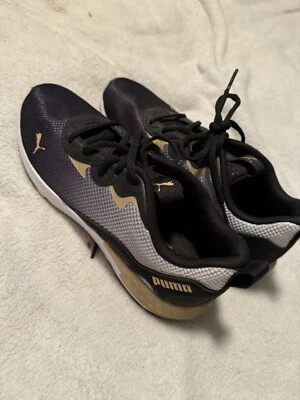 Women s Puma Black And Gold Sneakers Size 9.5 Preowned Excellent Condition