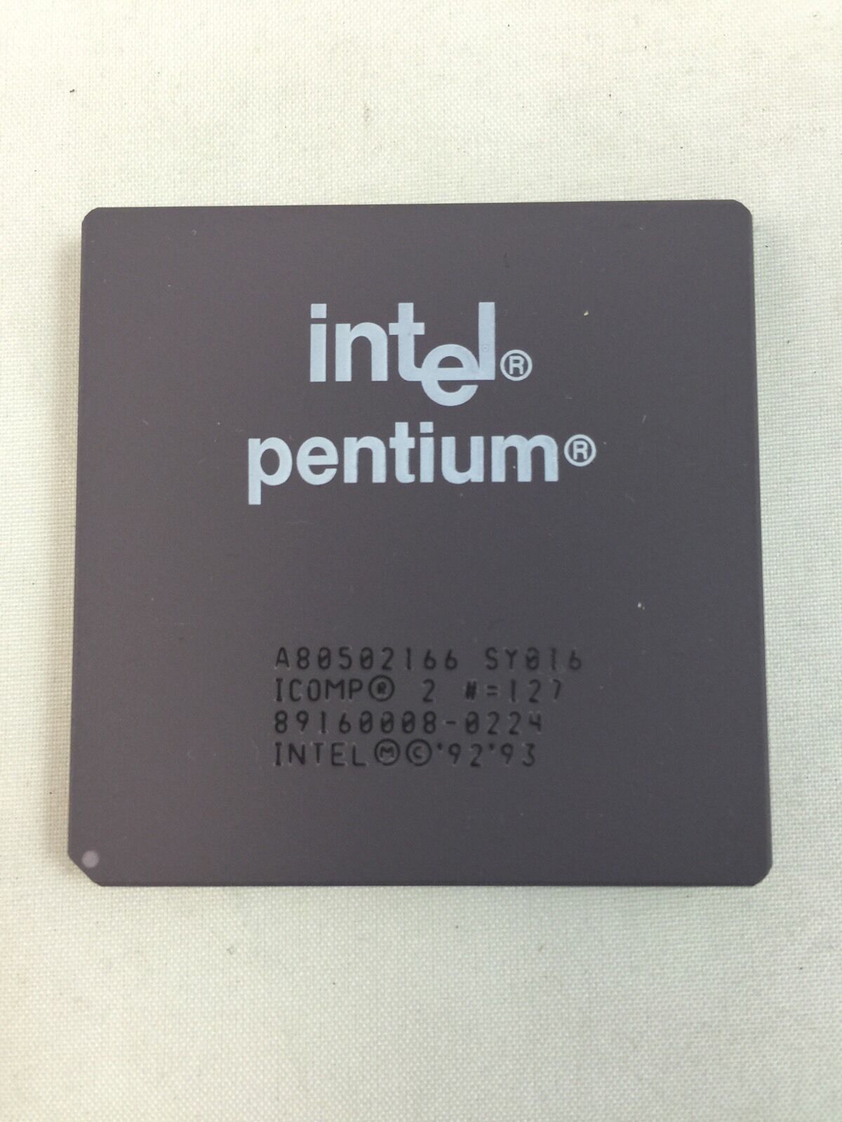 Intel Pentium 166 MHz CPU Vintage A80502166 1993 Ceramic Gold P166 