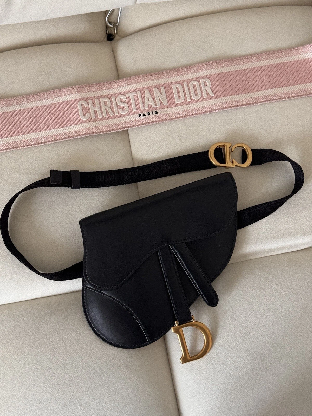 ?Sac ceinture selle cuir Dior avec sangle supplémentaire pochette baguette bandoulière?