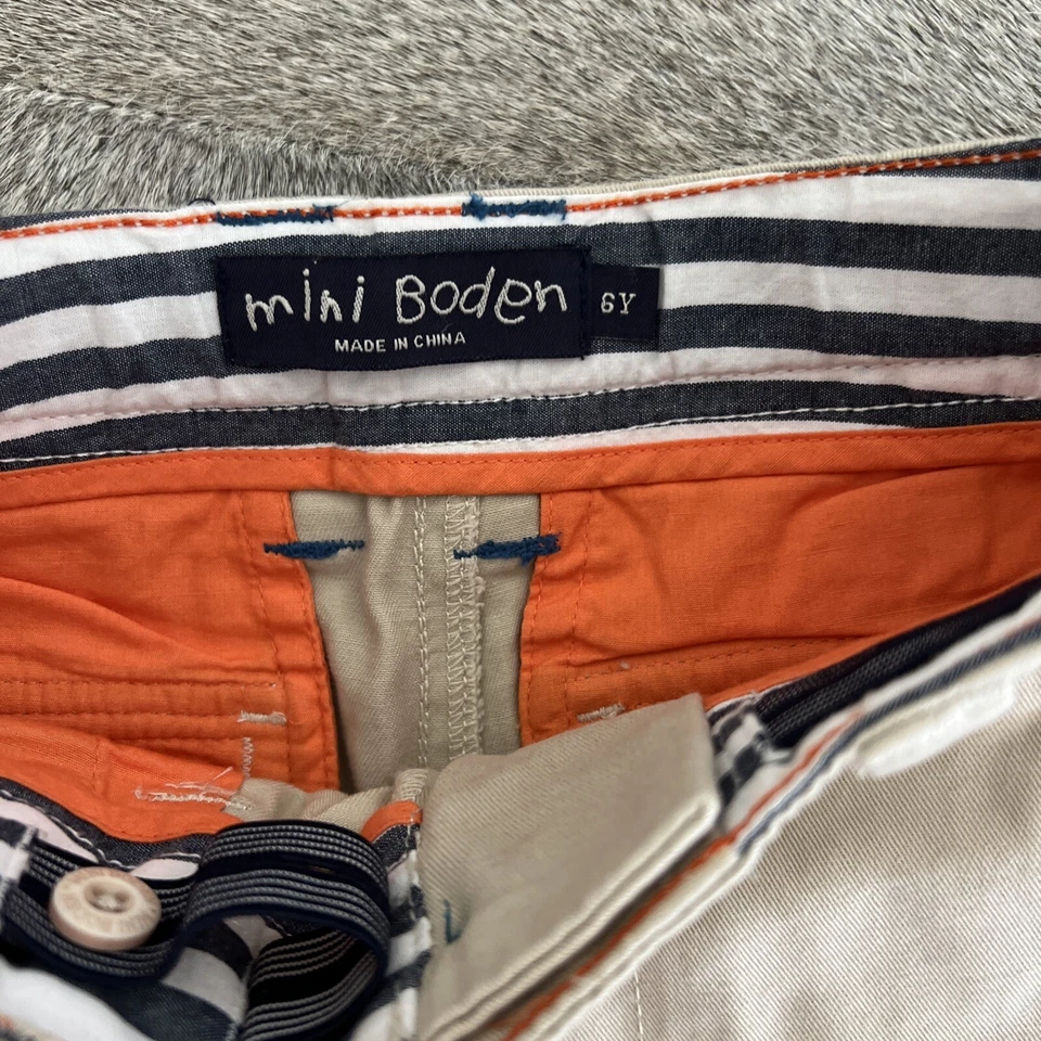 Pantalones Cortos Mini Boden Caqui Niño 6 Beige Tostado Foto 2 de 3