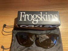 oakley frogskins